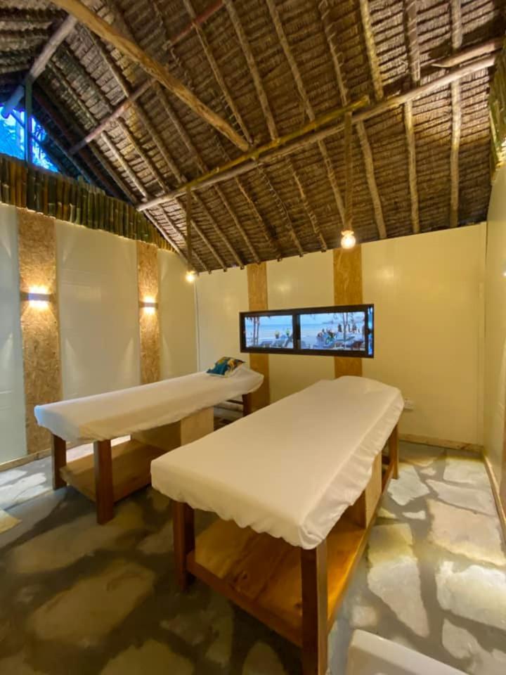 The New Big Tree Beach Resort Mombasa Bagian luar foto