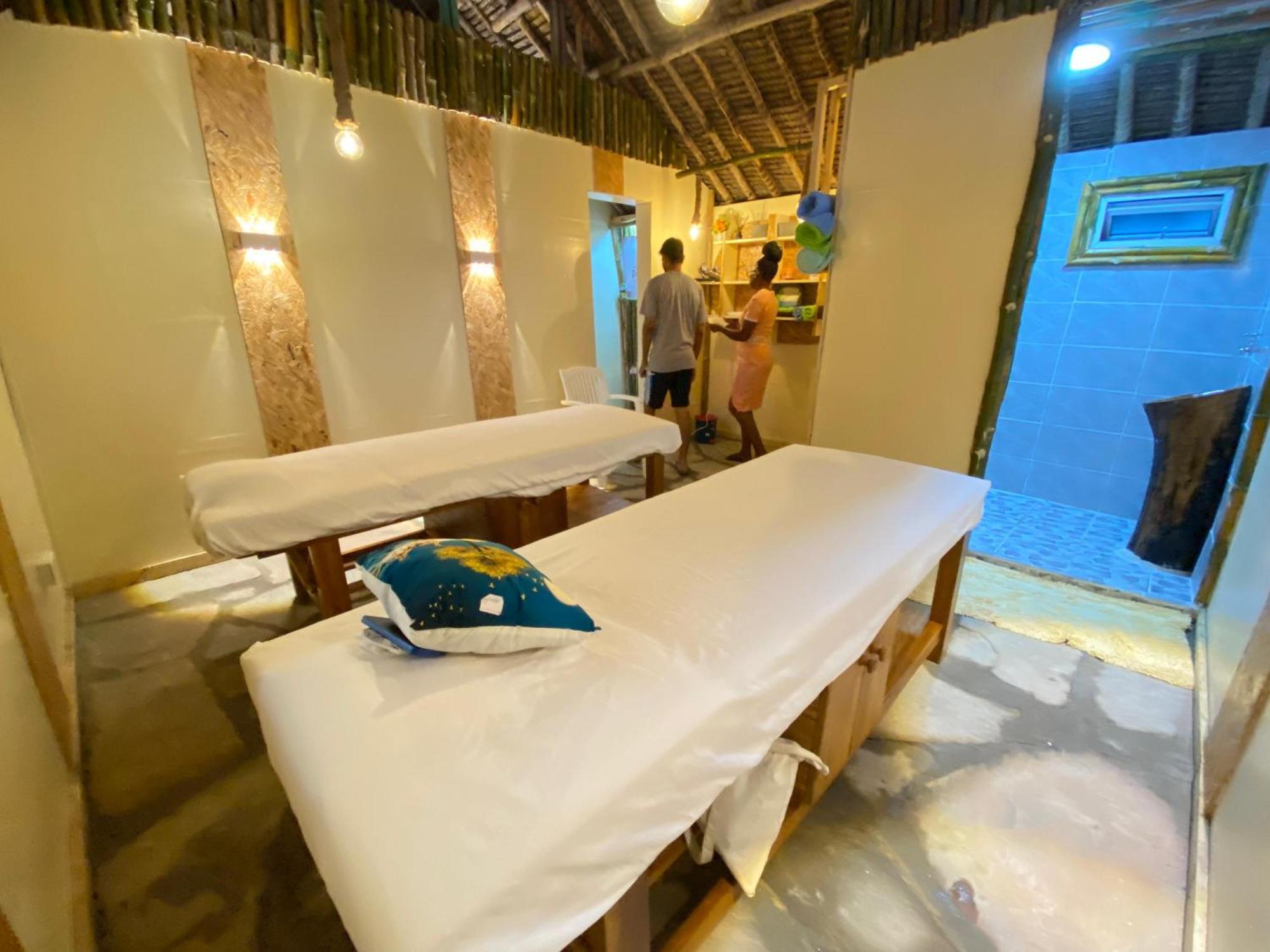 The New Big Tree Beach Resort Mombasa Bagian luar foto